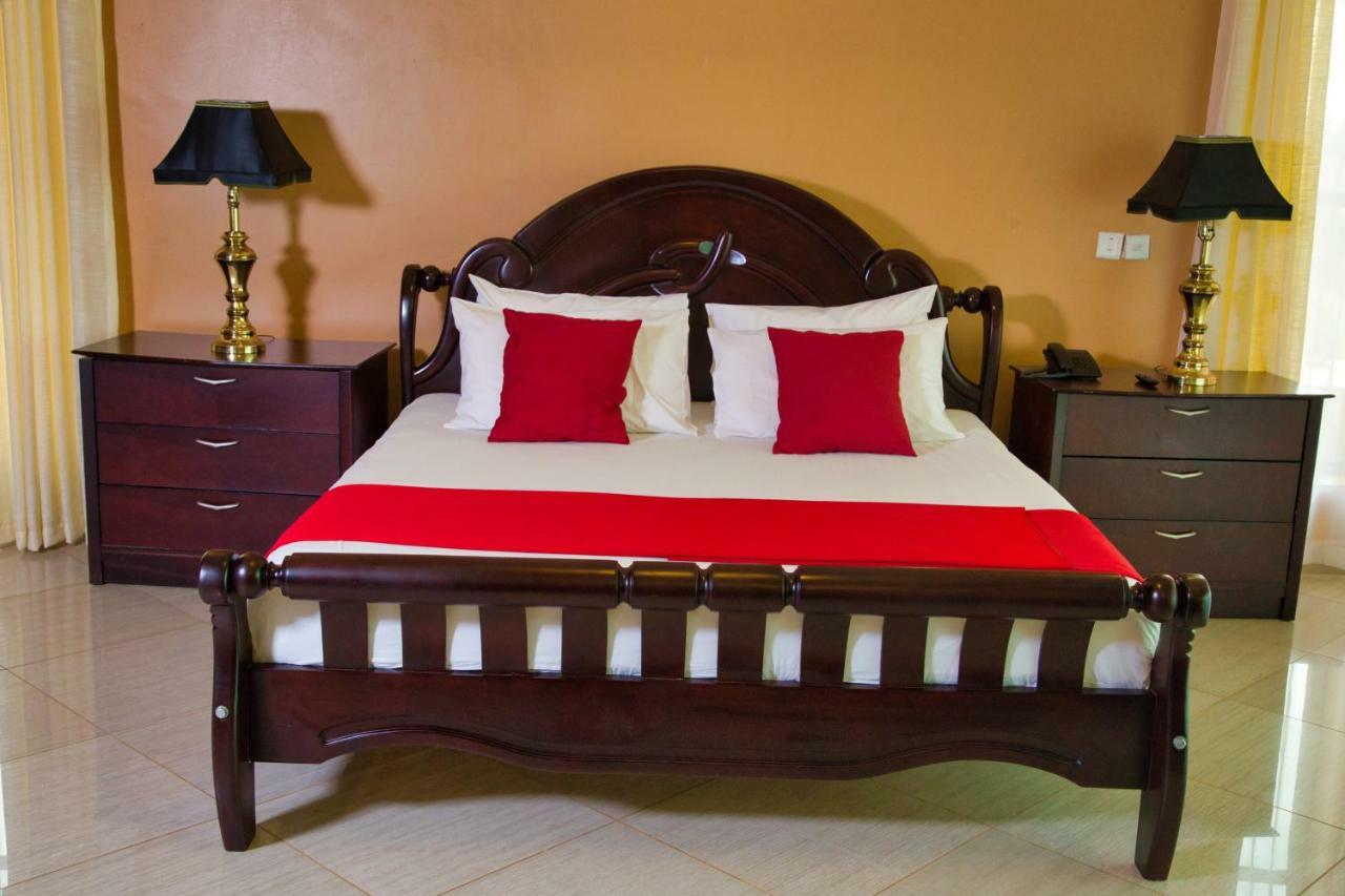 Hotel Lakepoint 3*